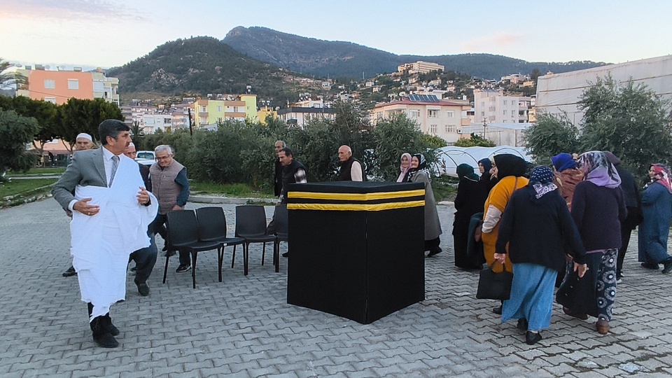 Anamur’da Hacı adaylarına gerçeğini aratmayan tavaf tatbikatı